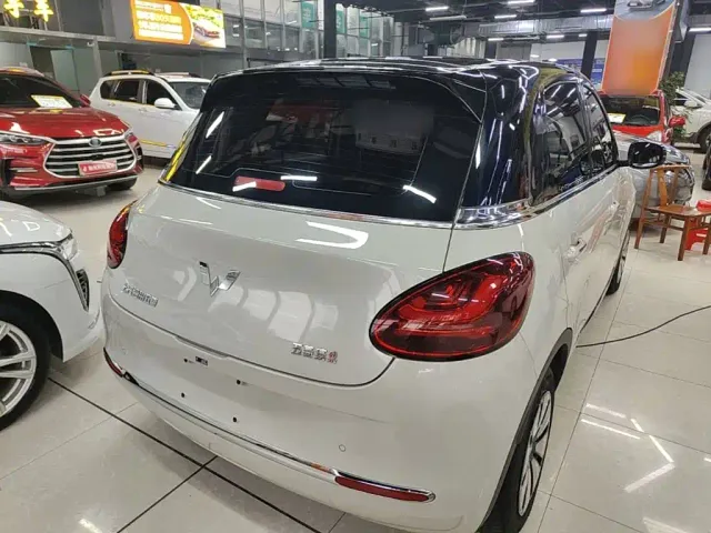 Wuling Bingo — Фото автомобиля 6