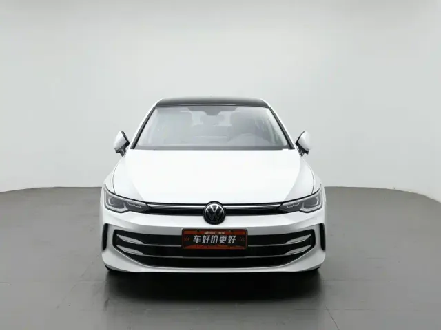 Volkswagen Golf — Фото автомобиля 3