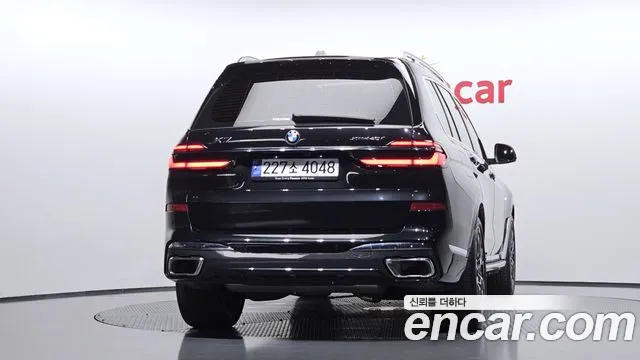 BMW X7 — Фото автомобиля 4