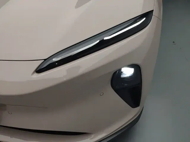 Nio ET5 Touring — Фото автомобиля 23