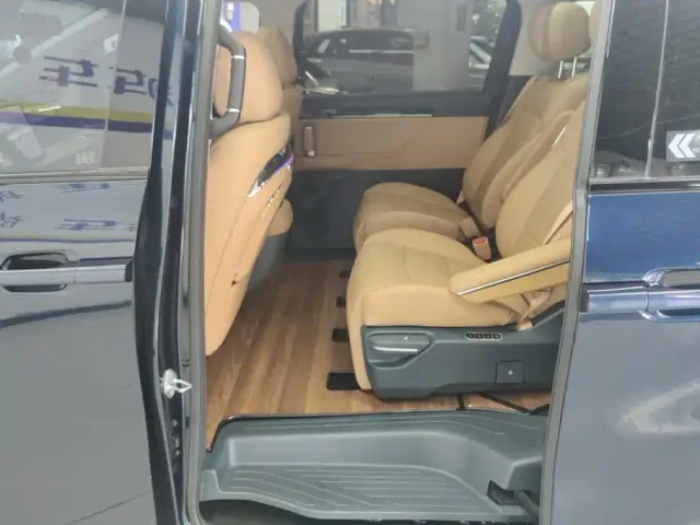 GAC Trumpchi E8 — Фото автомобиля 11