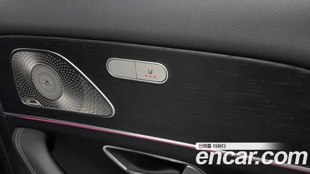 Mercedes-Benz GLE-Class — Фото автомобиля 24