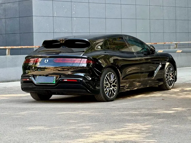 Denza Z9GT — Фото автомобиля 4