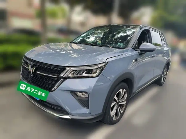 Фотография автомобиля — Wuling Asta