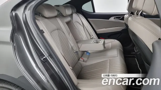 Genesis G70 — Фото автомобиля 12