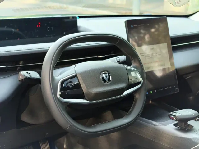 Changan Lamore — Фото автомобиля 16