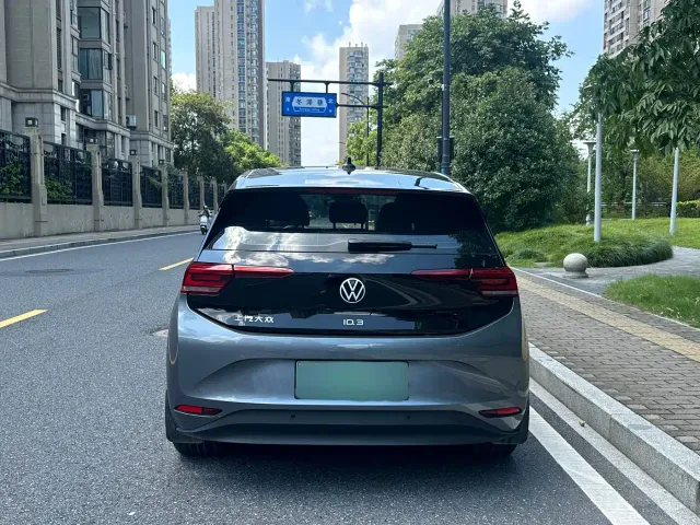 Volkswagen ID.3 — Фото автомобиля 5