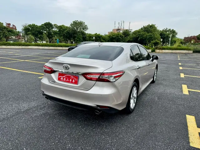 Toyota Camry — Фото автомобиля 5