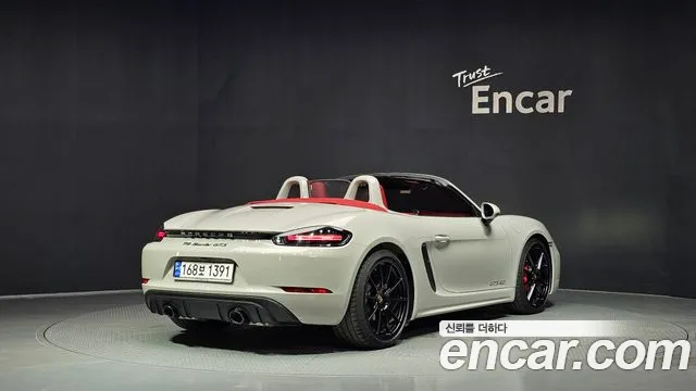 Porsche 718 — Фото автомобиля 2