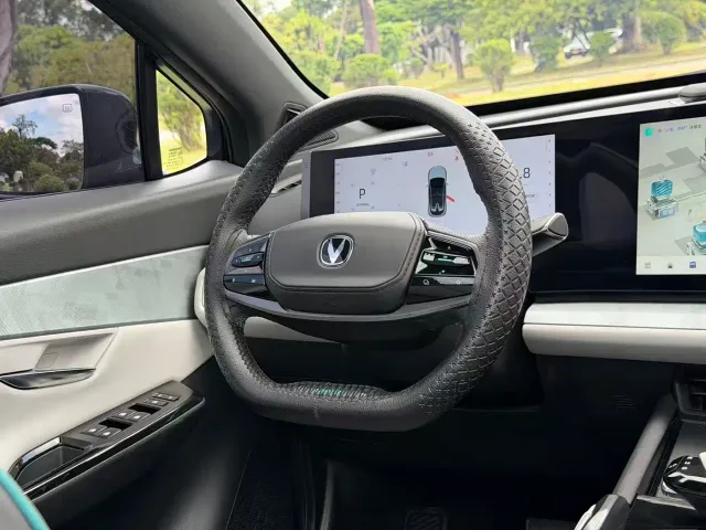 Changan UNI-T — Фото автомобиля 22