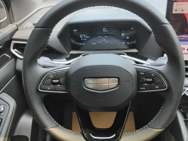 Geely Binyue — Фото автомобиля 11