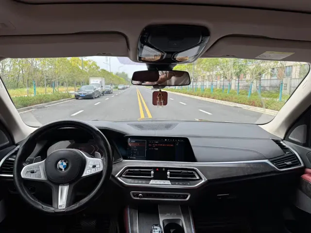 BMW X5 — Фото автомобиля 7