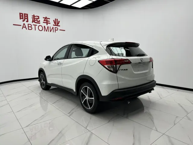 Honda Vezel — Фото автомобиля 8