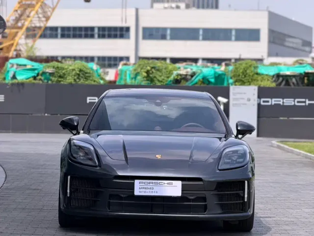 Porsche Panamera — Фото автомобиля 2