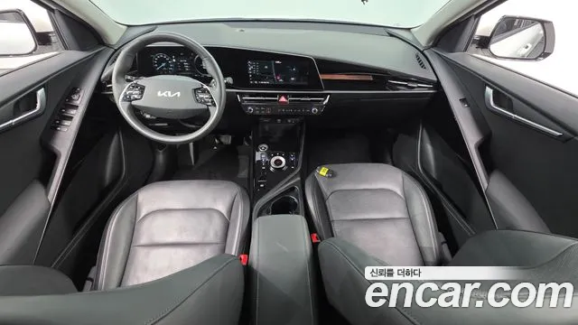 Kia Niro — Фото автомобиля 10