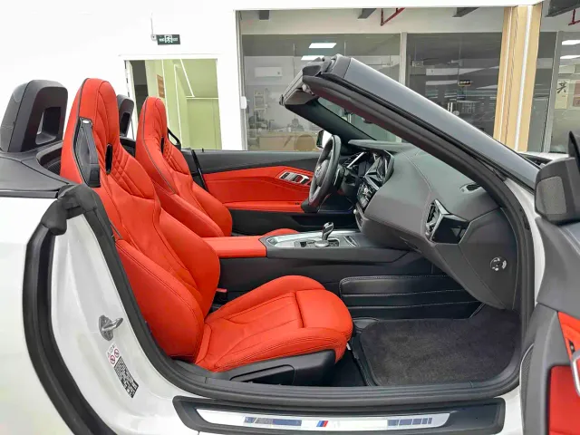 BMW Z4 — Фото автомобиля 4