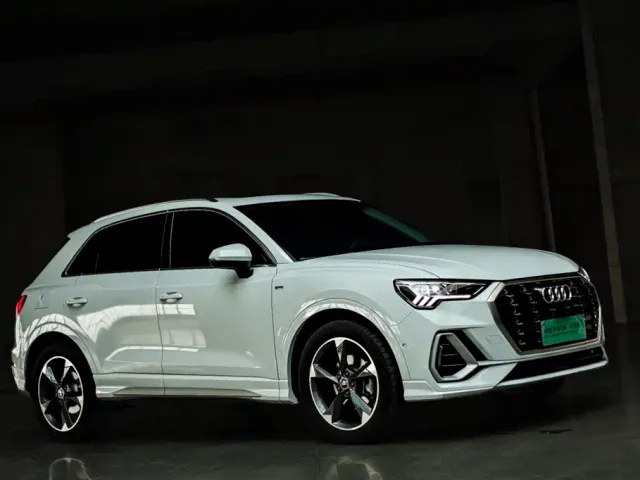 Audi Q3 — Фото автомобиля 3