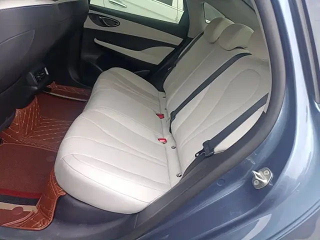 BYD Seal 05 DM-i — Фото автомобиля 16