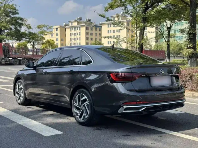 Volkswagen Sagitar — Фото автомобиля 5