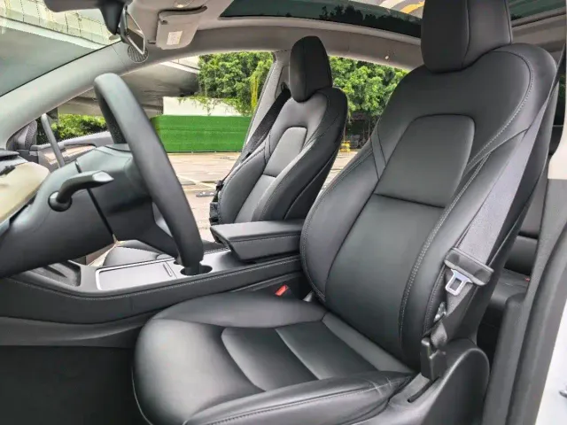 Tesla Model Y — Фото автомобиля 5