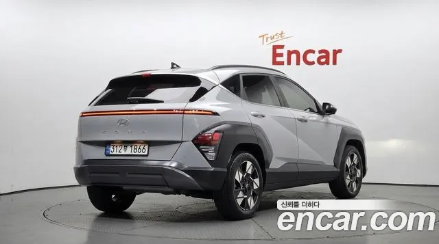 Hyundai Kona — Фото автомобиля 2