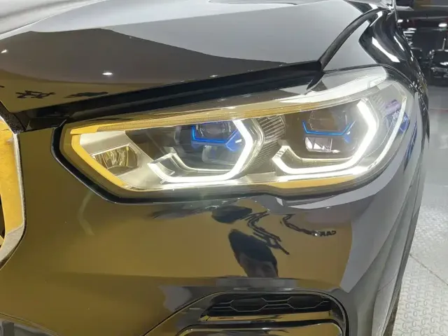 BMW BMW X5 2022 Facelift xDrive 30Li Premium M Sport Package — Фото автомобиля 5