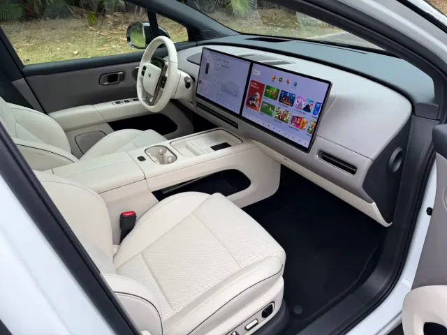 Li Auto i6 — Фото автомобиля 7