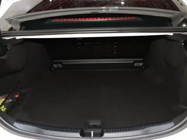 Mercedes-Benz C-Class — Фото автомобиля 16