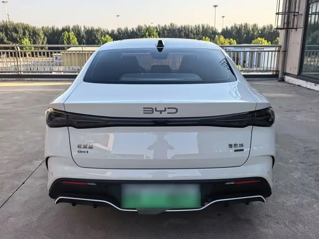 BYD Seal 06 New Energy 2025 DM-i Smart Drive Edition 120KM Luxury — Фото автомобиля 8