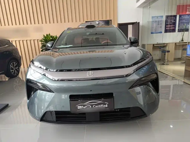 BYD Tang L — Фото автомобиля 2