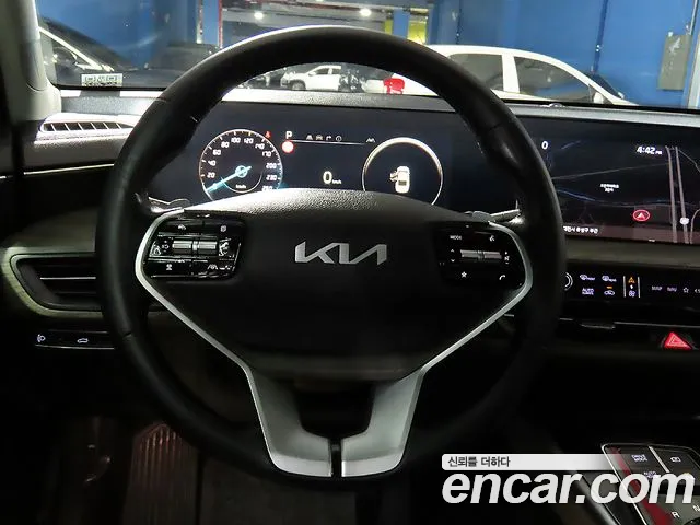Kia K8 — Фото автомобиля 12
