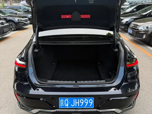 BMW 7 Series — Фото автомобиля 22