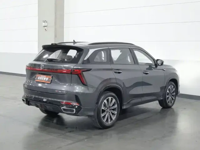 Changan CS75 Plus — Фото автомобиля 2
