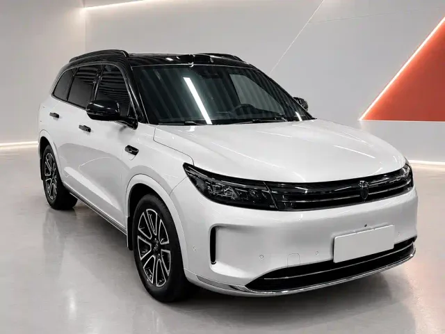 Aito M7 — Фото автомобиля 3