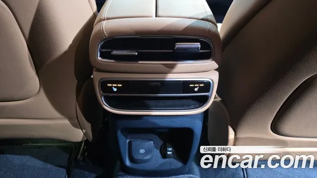 Genesis GV80 — Фото автомобиля 30