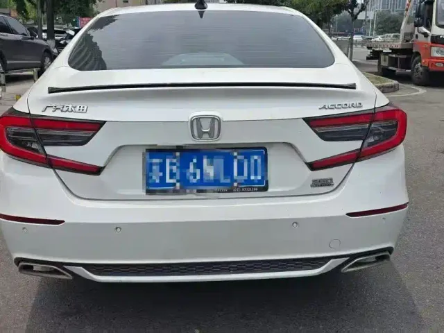 Honda Accord — Фото автомобиля 8