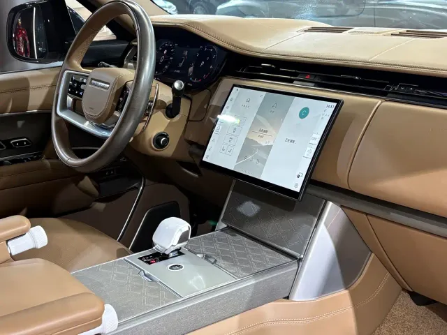 Land Rover Range Rover — Фото автомобиля 19