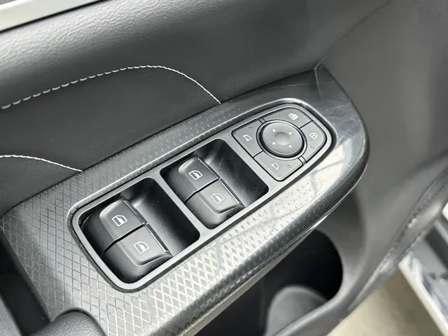 Haval M6 — Фото автомобиля 10