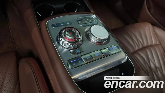 Genesis G90 Бензин 3.5 турбо AWD — Фото автомобиля 9
