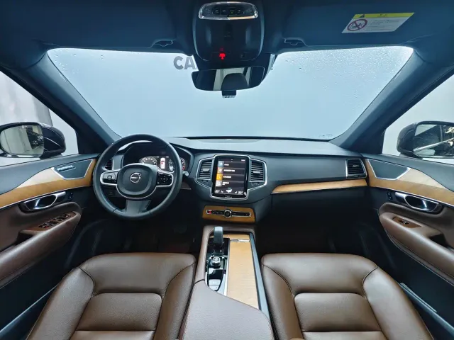 Volvo XC90 — Фото автомобиля 12