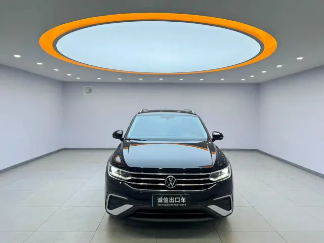 Volkswagen Tiguan L — Фото автомобиля 2