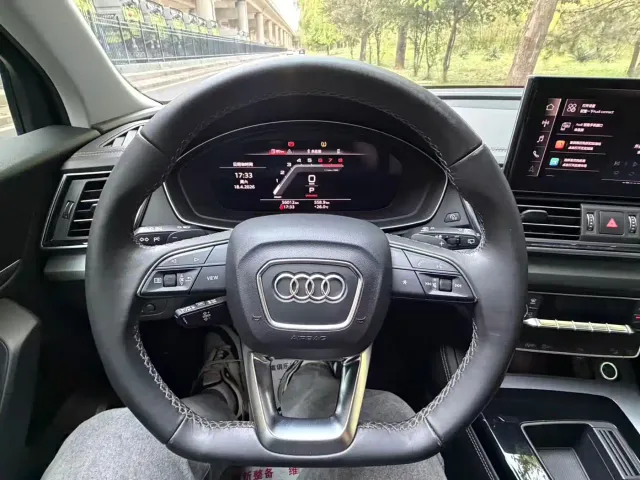 Audi Q5L — Фото автомобиля 9