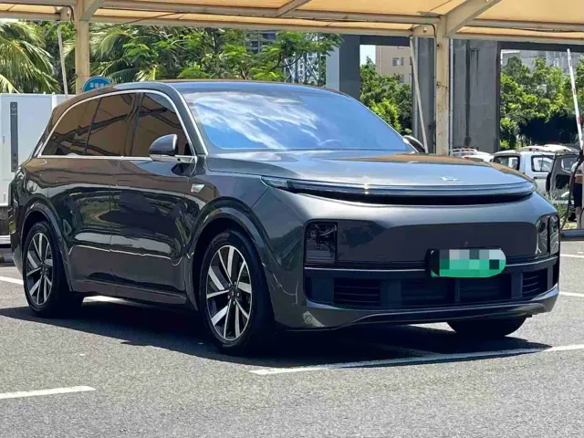 Li Auto L8 — Фото автомобиля 3