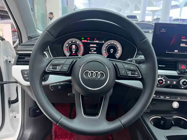 Audi A4L — Фото автомобиля 17