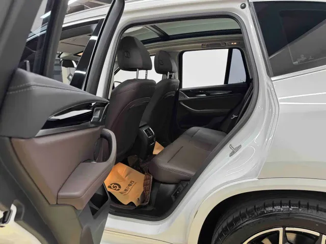 BMW X3 — Фото автомобиля 13