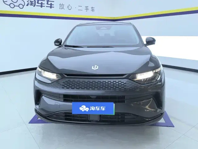 Leapmotor C11 — Фото автомобиля 2