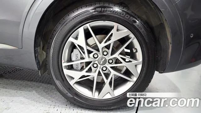 Genesis GV70 — Фото автомобиля 6