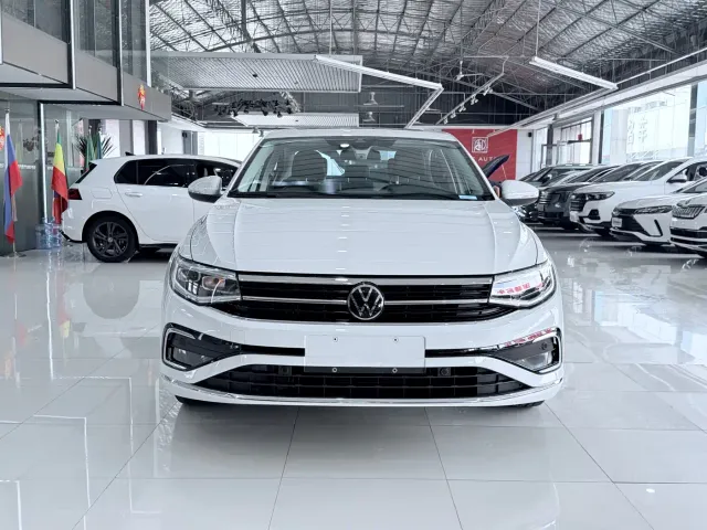 Volkswagen Bora — Фото автомобиля 2