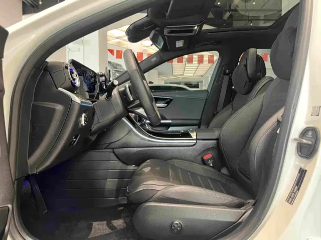 Mercedes-Benz C-Class — Фото автомобиля 4