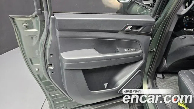 KG_Mobility_Ssangyong Rexton Новый Rexton Sport Khan Дизель 2.2 4WD — Фото автомобиля 25